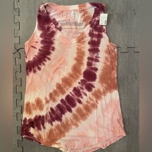 Maurices Women’s Tie Dye Vneck T-shirt. Size XS